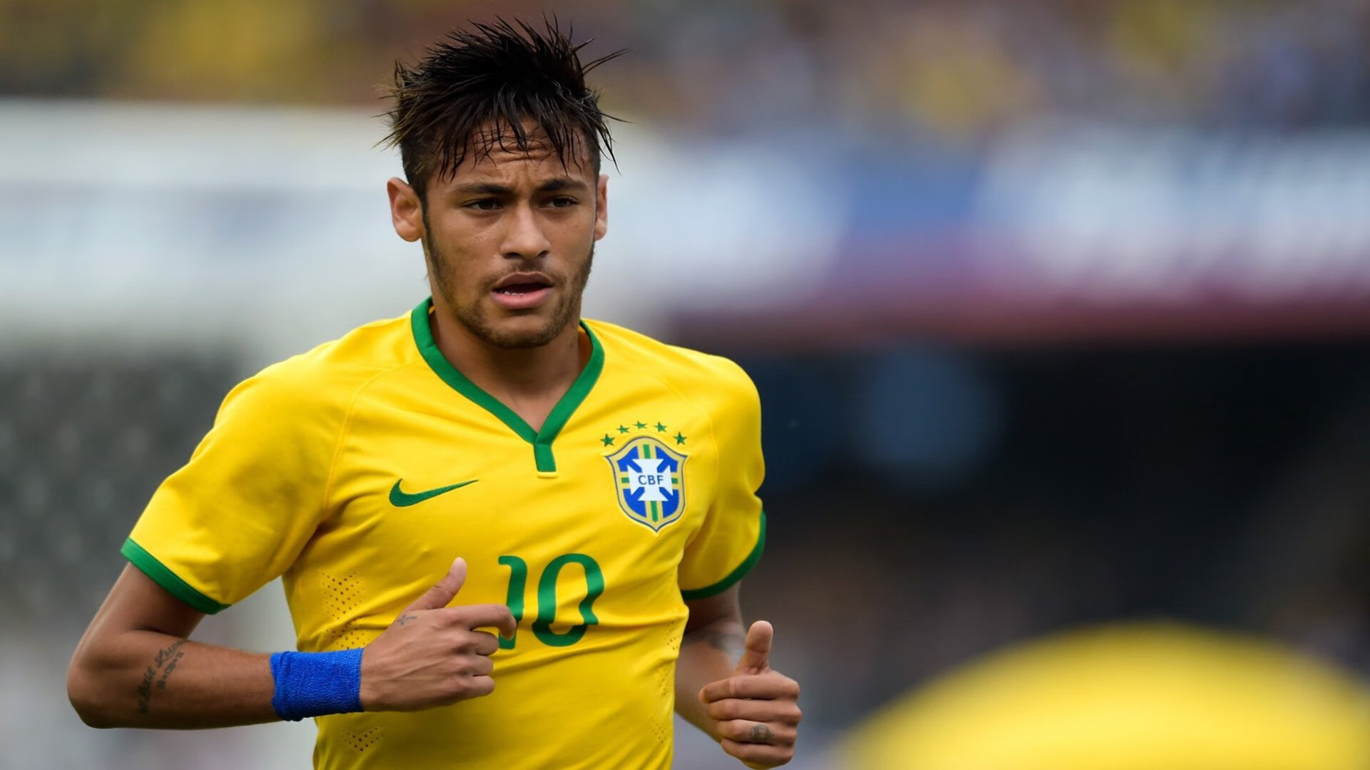 中国队决赛精彩瞬间成为赛场焦点，中国队进决赛